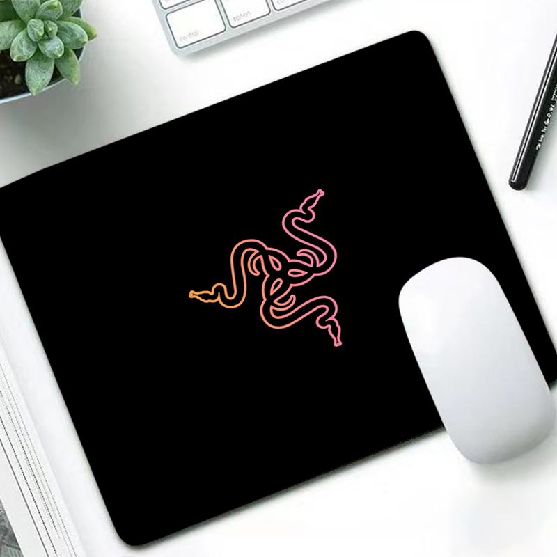 Gaming Accessories Razer - Razer Luxe Muismat Anime Gamer Bureaumat